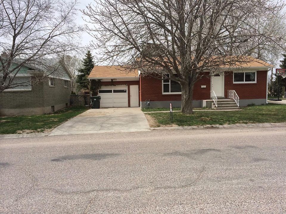 469 Hyde