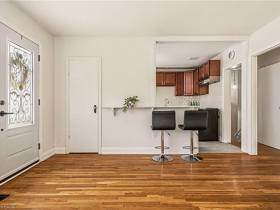 3rd image of 31 Cameron Ave