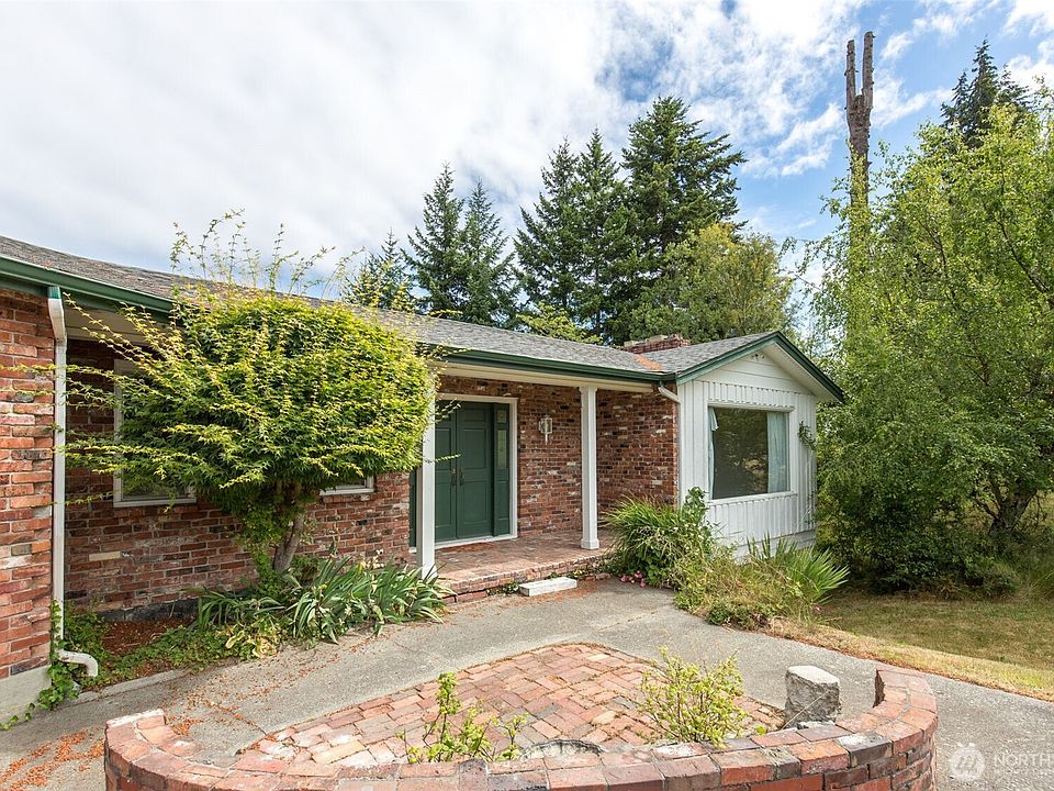 1st image of 441 E Hillcrest Drive