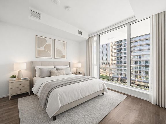 4th image of 3809 Evergreen Pl #608