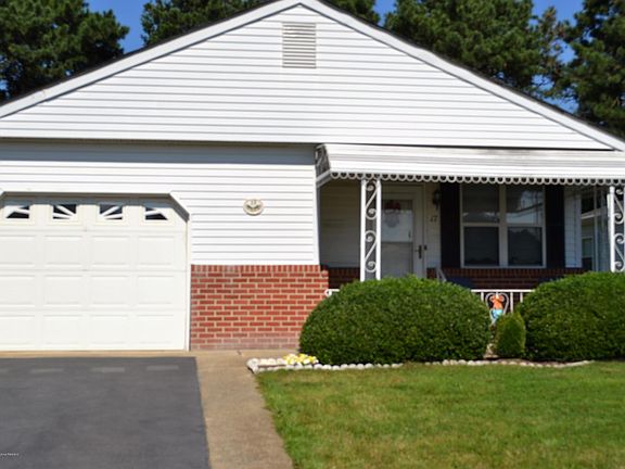 2nd image of 17 Pine Valley Dr