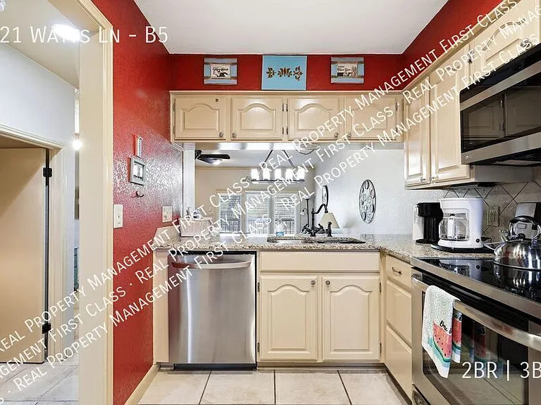 421 Watts Ln #B5 — Photo 9