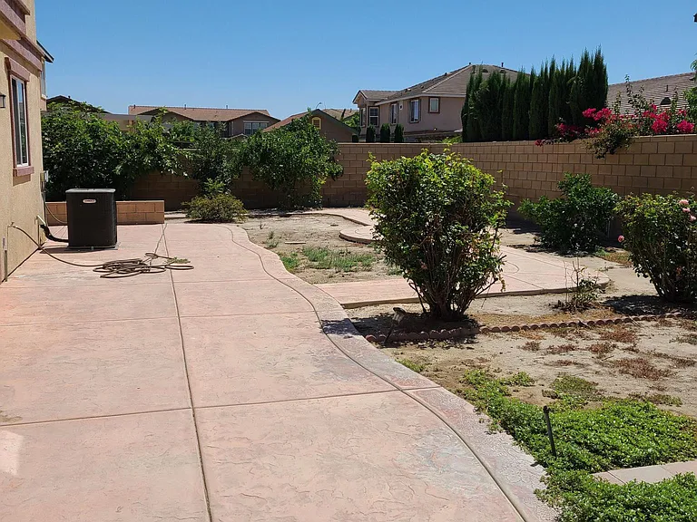6751 Heathgrove Dr — Photo 24