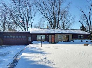 6979 Lee Rd, Hartford, WI 53027