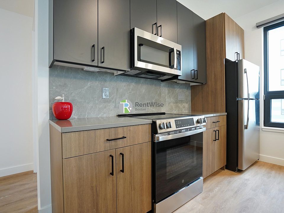 1st image of 199 Gardner St #404