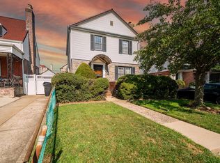 7573 179th St, Fresh Meadows, NY 11366