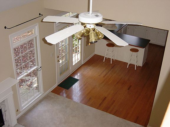 4th image of 110 Woodbyne Dr