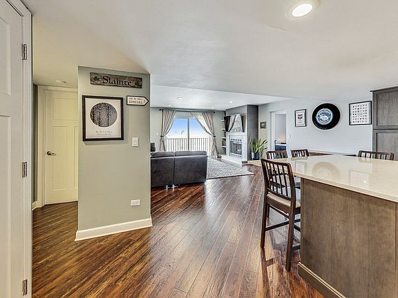 3rd image of 700 Graceland Ave APT 702