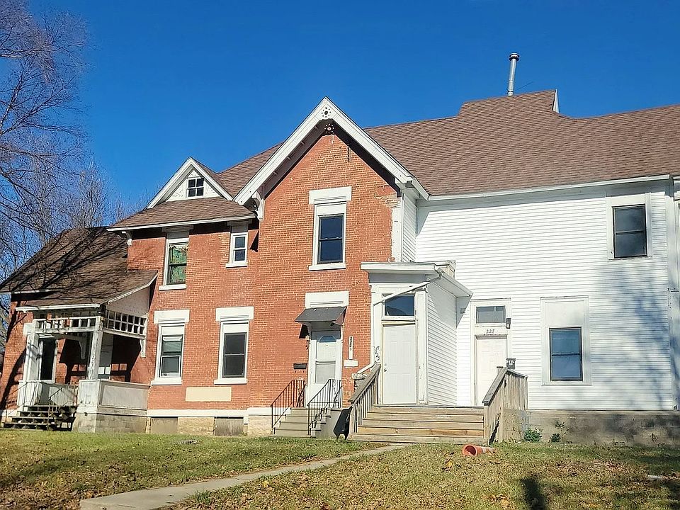 1st image of 227 Allen St #223-1/2