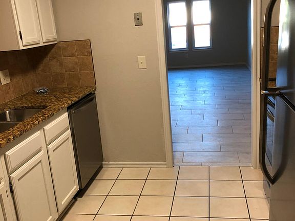 4th image of 1204 Clearwater Dr