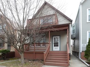 2717 W Melrose St, Chicago, IL 60618