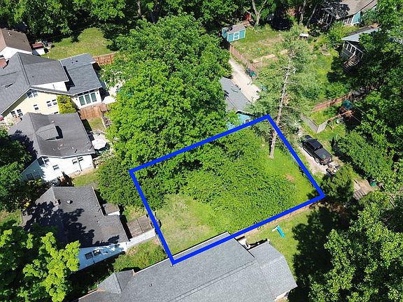 5th image of 1427B Roberts Ave