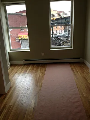 Rented by Premier Metro Realty Corp | media 2