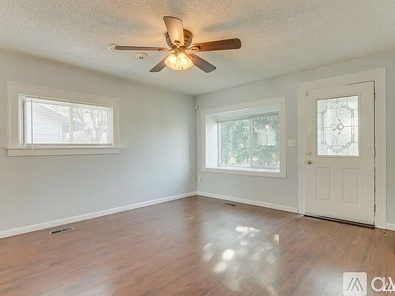 5th image of 4329 S Puget Sound Ave