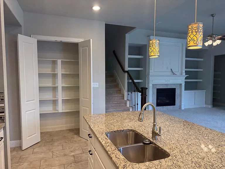8533 Pine Valley Dr — Photo 33