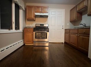 (Undisclosed Address), Deer Park, NY 11729