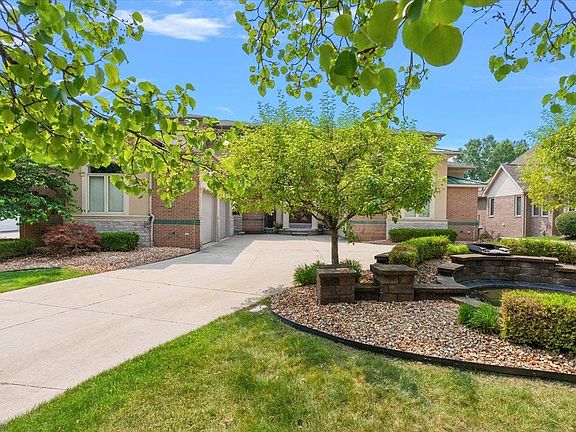 5th image of 61403 Barclay Dr
