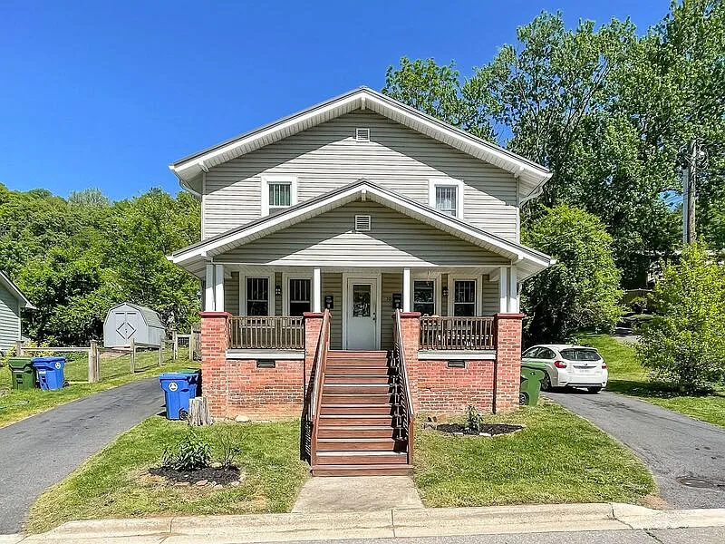 10 Latta St #A