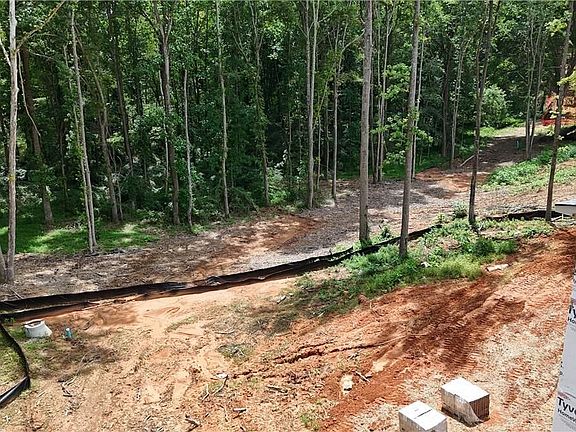 4th image of 1688 Kilcrease Rd