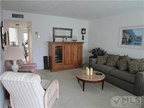4th image of 2400 Lake Osborne Dr #103