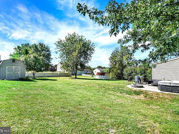 2nd image of 3342 Glen Hollow Dr