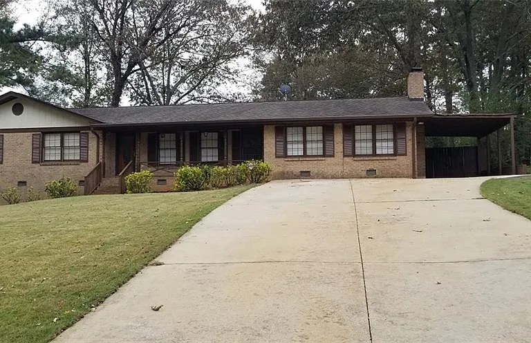 1291 Stephens St SW — Photo 3