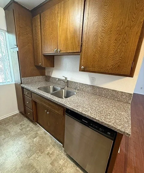 3720 Clarington Ave #201 — Photo 7