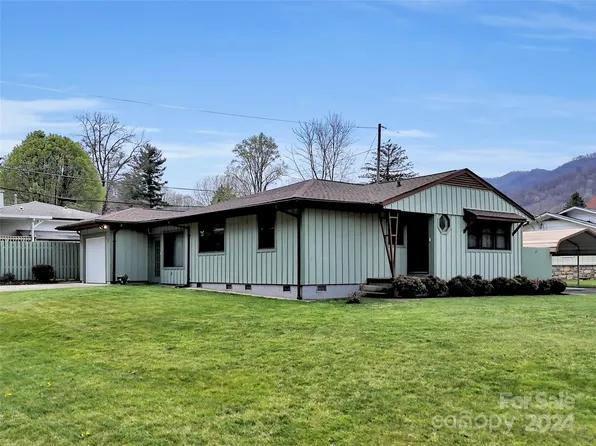 19 Grandview Cir, Waynesville, NC 28786