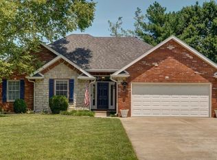 611 E Current Cir, Ozark, MO 65721