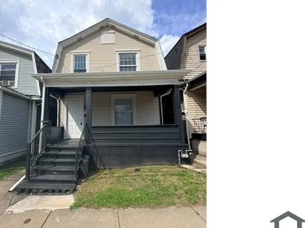 105 Locust St, New Kensington, PA 15068