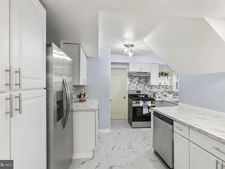 38 State St #40 — Photo 4