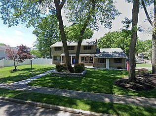 99 Sun Valley Rd, Toms River, NJ 08755