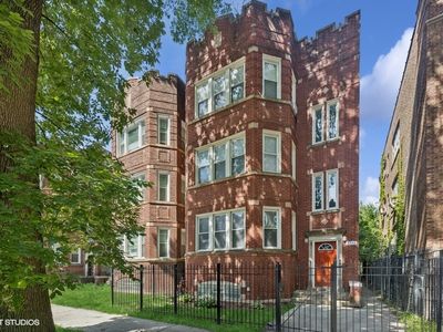 7730 S Essex Ave, Chicago, IL, 60649