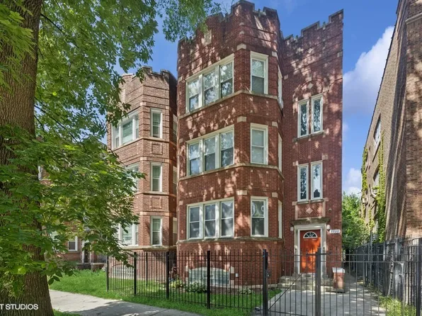 7730 S Essex Ave, Chicago, IL 60649