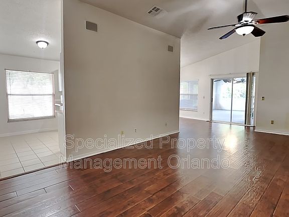 2nd image of 2105 Palmer St