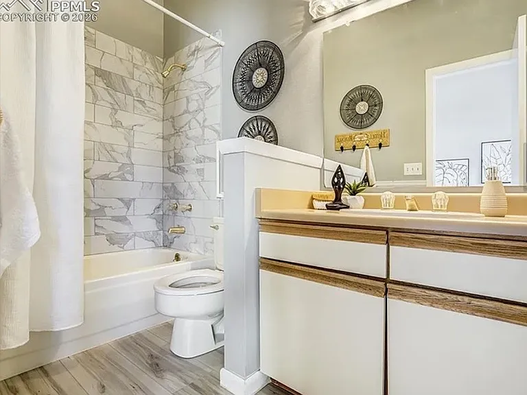 518 Observatory Dr — Photo 18