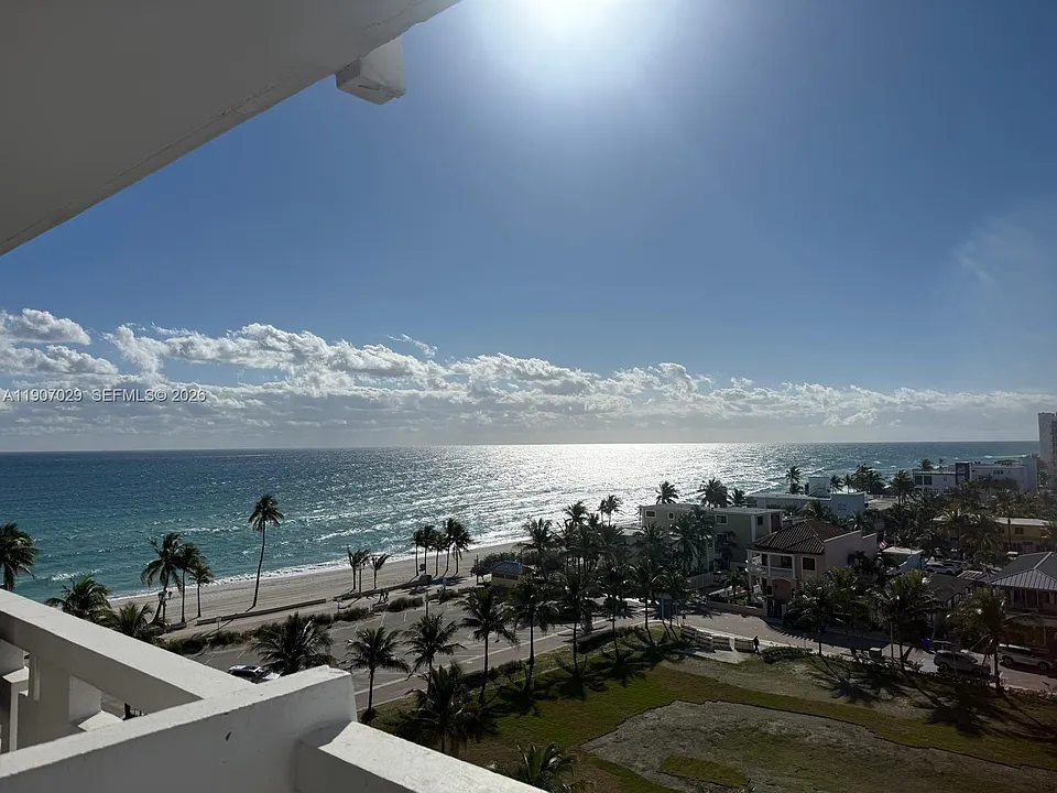 3111 N Ocean Dr #811