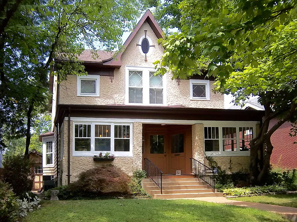 755 Radcliffe Ave photo 1