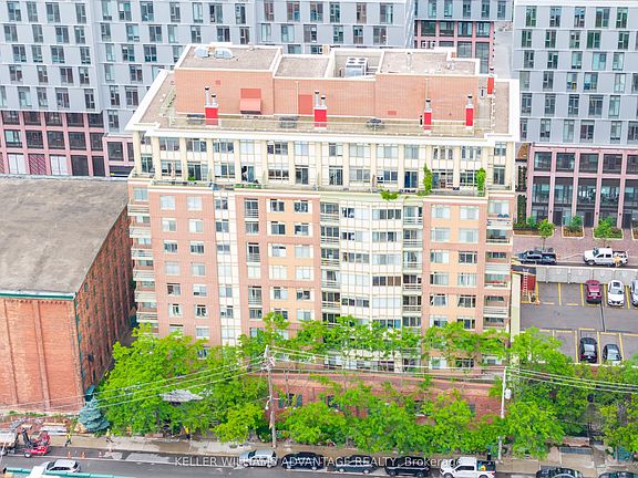 4th image of 70 Mill St Penthouse 9