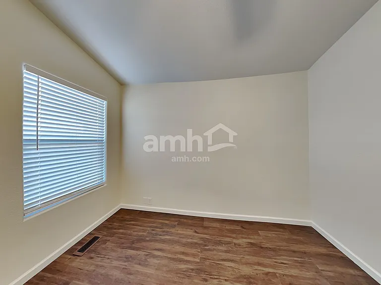 8444 Sunbow Ct — Photo 7