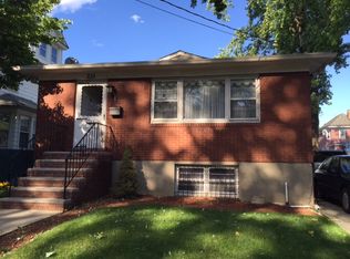 215 Oakland Ave, Staten Island, NY 10310