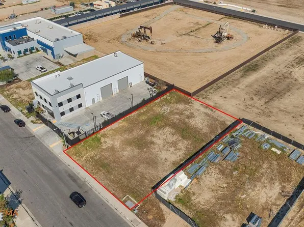 5706 Woodmere Dr, Bakersfield, CA 93313