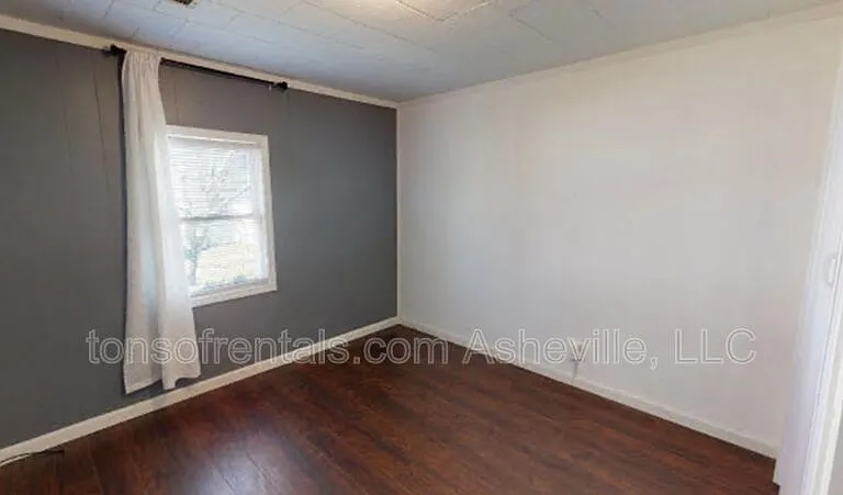 391 Deaverview Rd — Photo 13