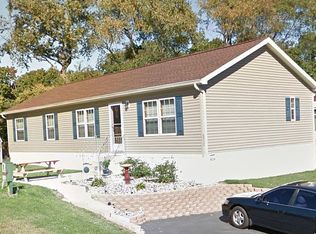 6030 Falmont Dr, Morrisville, PA 19067