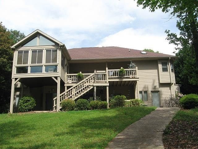 1st image of 226 Royal Oaks Dr