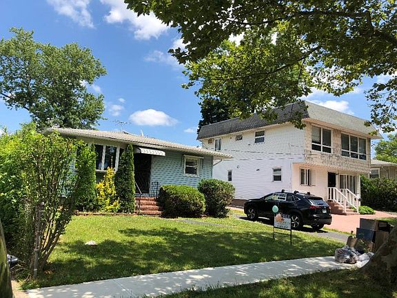 2nd image of 203 Thornycroft Ave