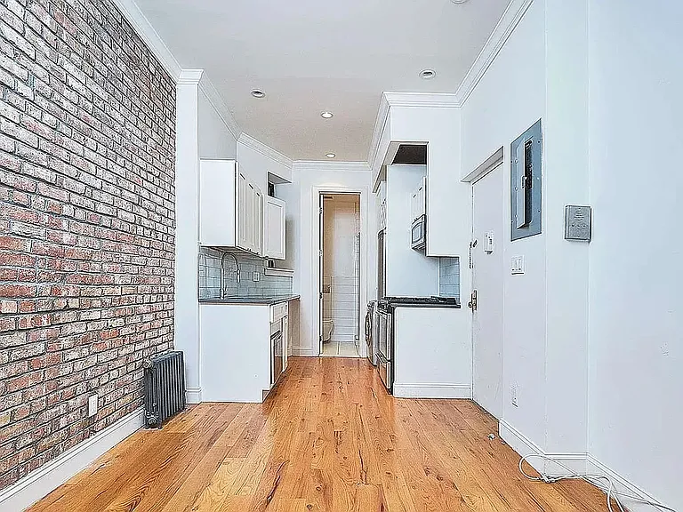 504 E 88th St #1-A — Photo 14