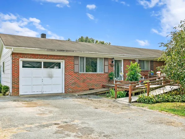 131 Cleo Dr, Chickamauga, GA 30707