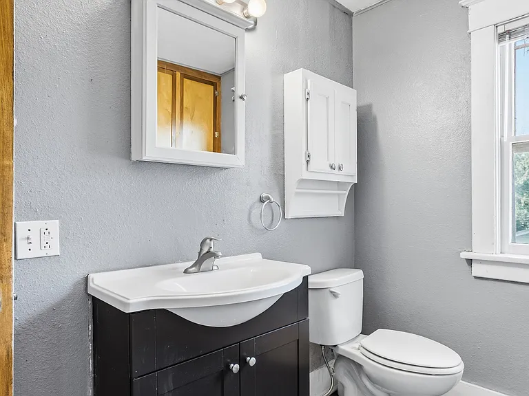 3405 Cuming St — Photo 7