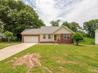 6039 Branch Hill Cir, Charlotte, NC 28213